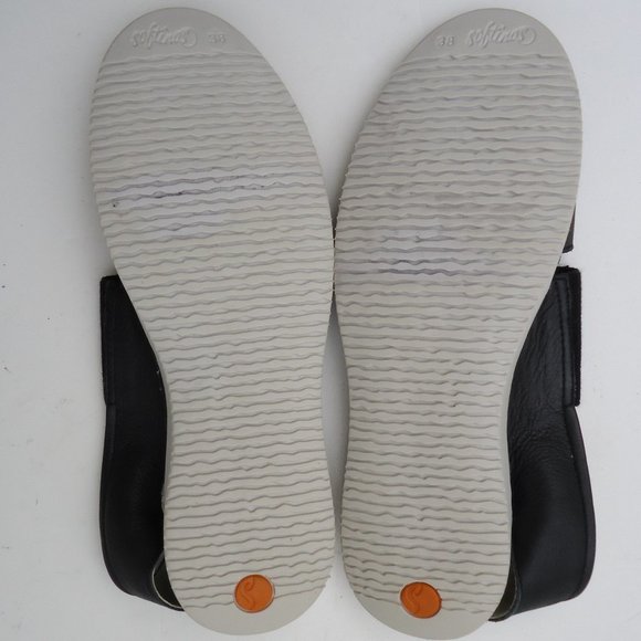 SIZE 8. Softinos leather sling back sandals . - Picture 11 of 16